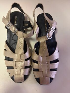 Lucky Brand Women's Metallic Rose Gold Strappy Sandals